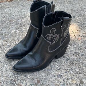 Old Navy Black Embroidered Ankle Booties